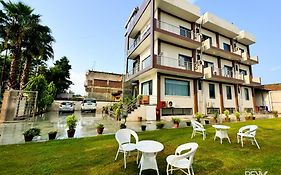 Hotel Vrinda Sarovar